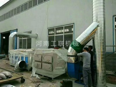 光氧活性炭氣味處理設備按裝現場