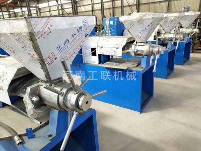 螺旋榨油機